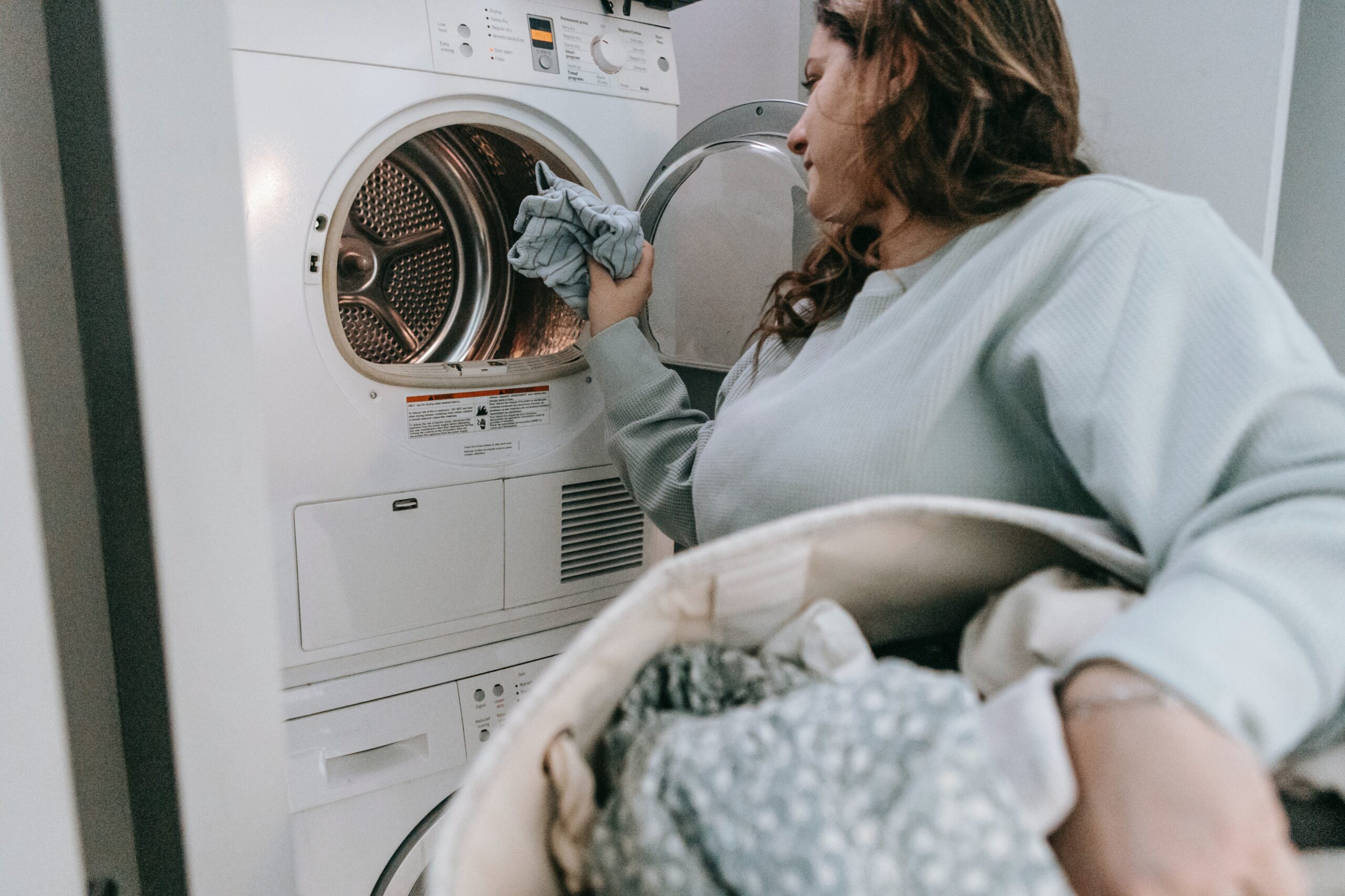 Read more about the article 8 Signs Your Dryer Vent Needs Cleaning